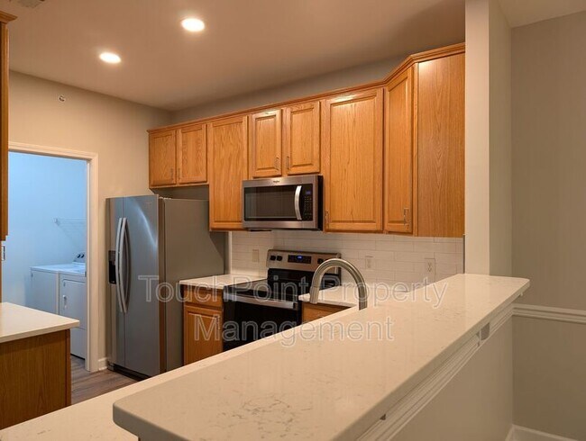 Building Photo - 16246 Redstone Mountain Ln