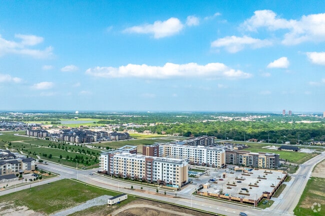 Ideal location in Denton, TX - Resia Rayzor Ranch Apartments
