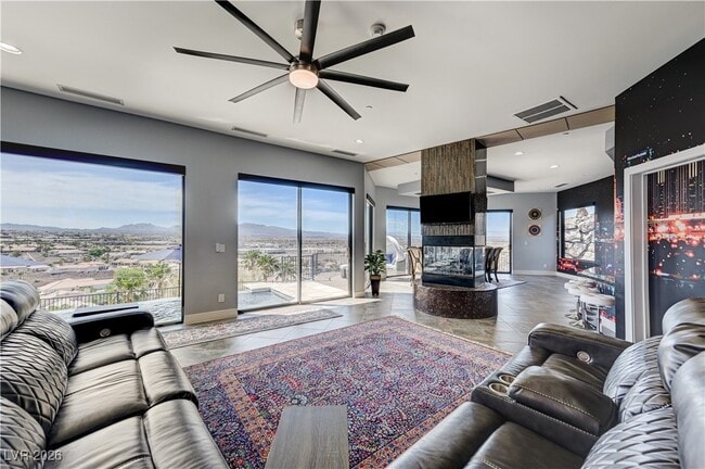 Foto del edificio - 1140 Brown Hill Ct