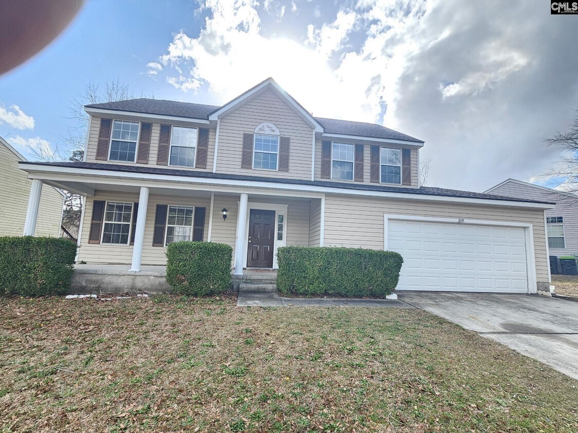 Foto principal - 209 Cherry Grove Dr