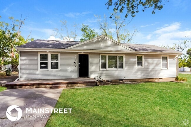 Building Photo - 11713 Lawndale Ave