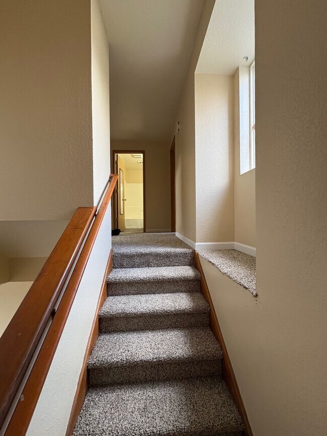 Foto del edificio - 00720-1096/1098 W. Regis St.