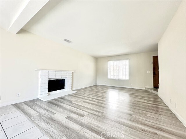 Foto del edificio - 520 E Graves Ave