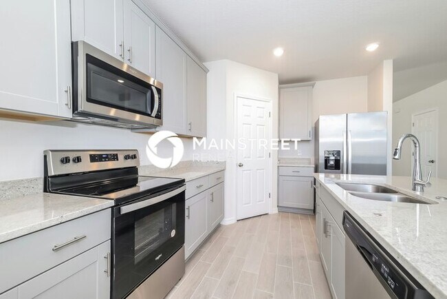 Foto del edificio - 4 Bedroom Pet-Friendly Home in Davenport, FL with Main Street Renewal