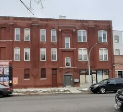 Building Photo - 1358 N Western Ave