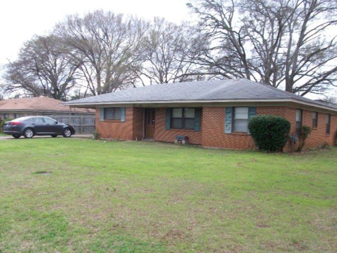 407 Daniels St, Palestine, TX 75803 House Rental in Palestine, TX