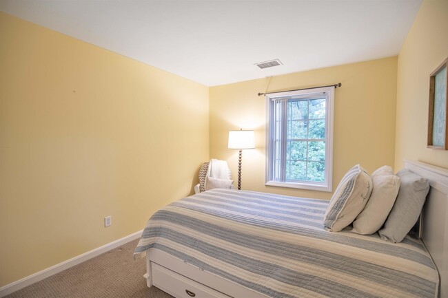 Foto del edificio - 65 Fordway Extension