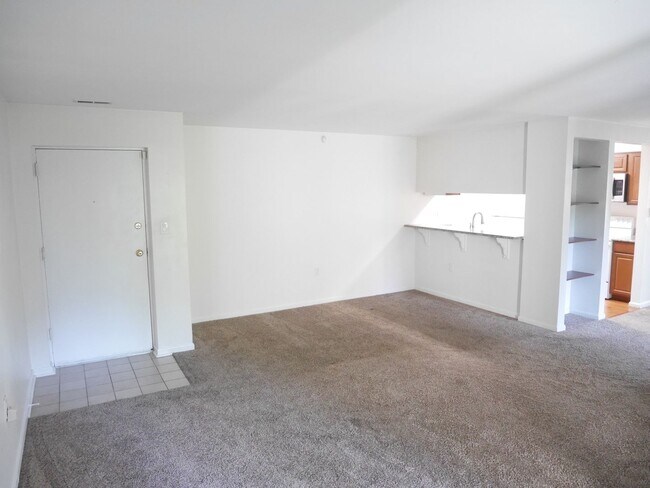 Foto del edificio - Your Home is Your Palace! Glen Burnie, MD