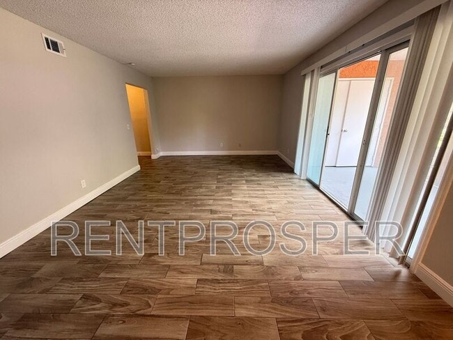 Building Photo - 4089 Dijon Dr