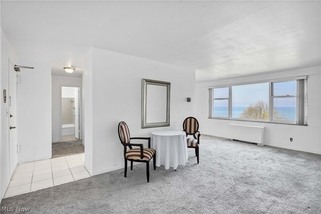 Building Photo - 11850 Edgewater Dr