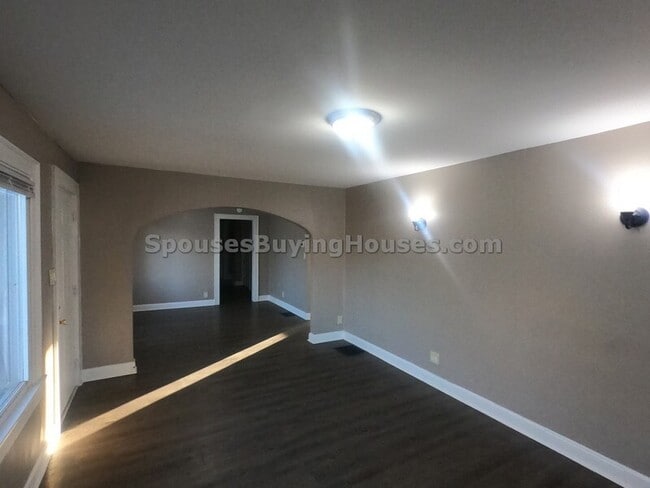 Foto del edificio - 4061 E 34th St