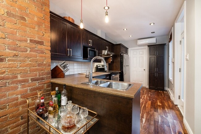 Building Photo - 4009 Av. De Lorimier