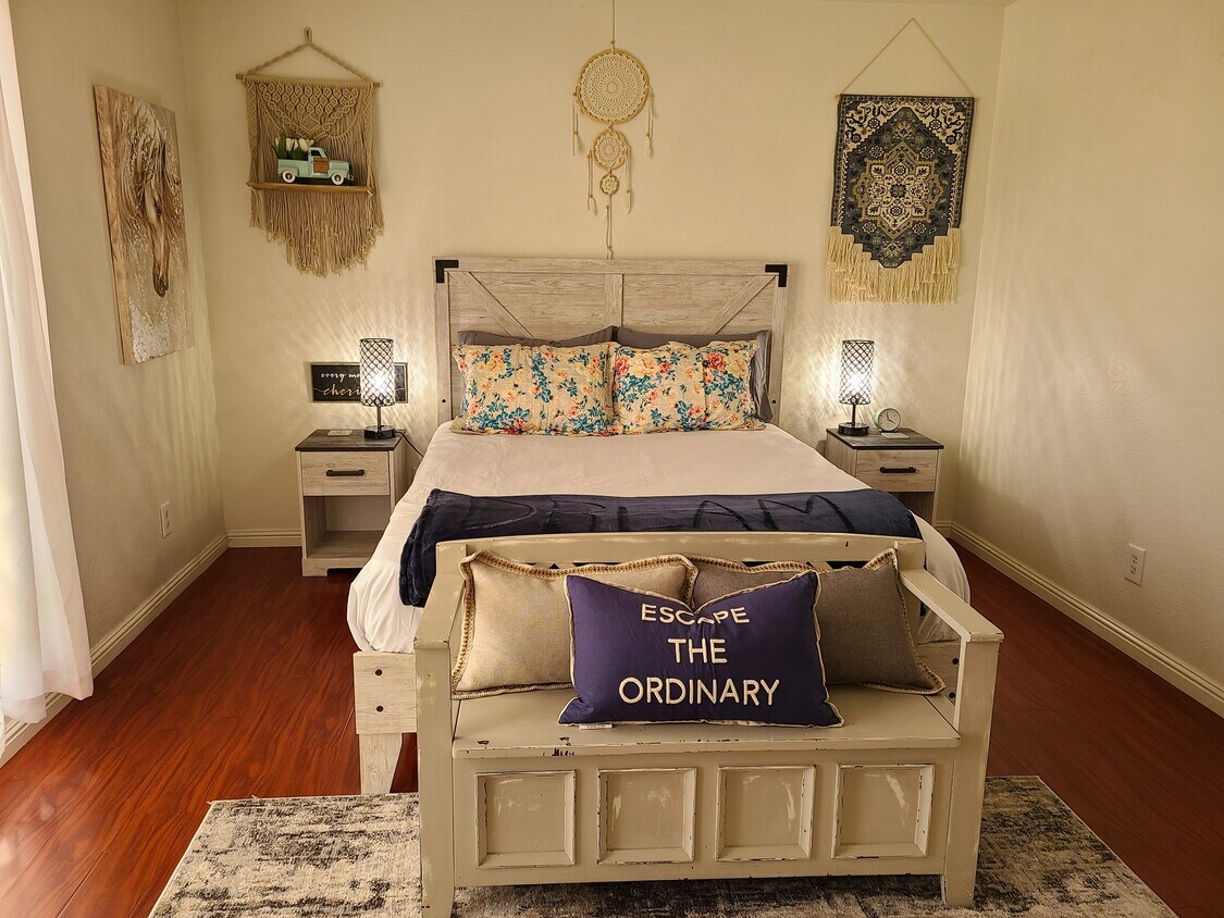 Foto principal - 3751 Shirebrook Dr