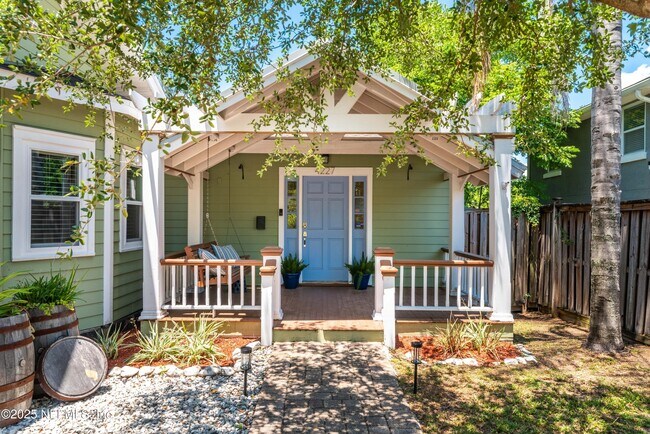 Building Photo - 4227 Woodmere St