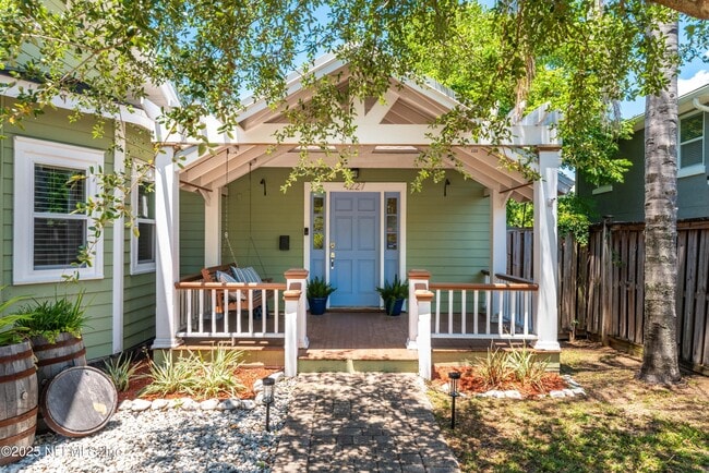 Foto del edificio - 4227 Woodmere St