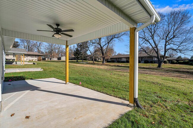 Foto del edificio - Hickory Village 55 Plus, LLC - 3700 E Cherry St Springfield, MO 65809