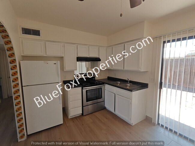 Foto del edificio - 2427 N Fair Oaks Ave