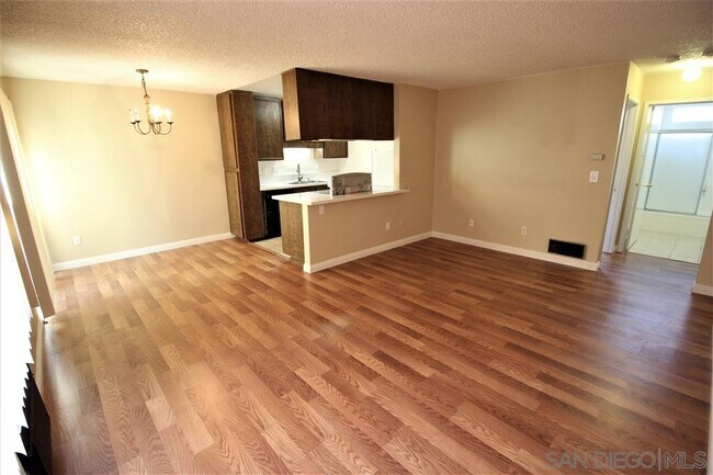 Foto del edificio - 9528 Carroll Canyon Rd