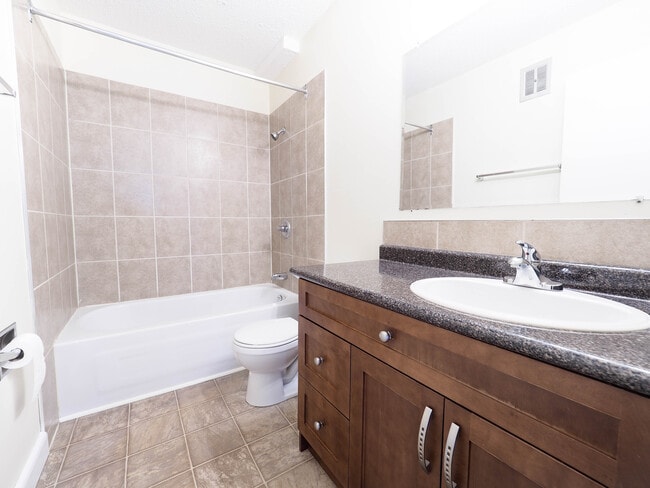 Building Photo - Elm Tree Place