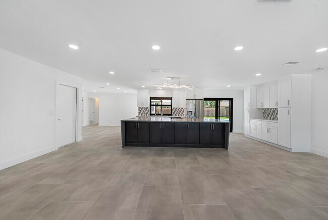 Foto del edificio - 11758 Banyan St