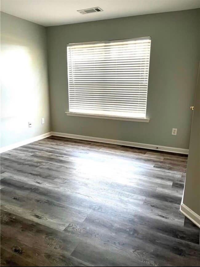 Building Photo - 3383 Hidden Cove Cir