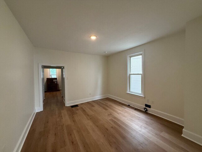 Foto del edificio - 345-347 W Penn St
