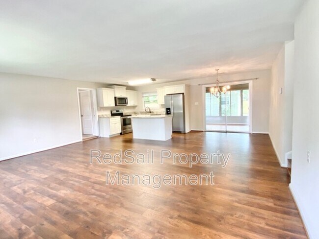 Foto del edificio - 504 Beech Dr