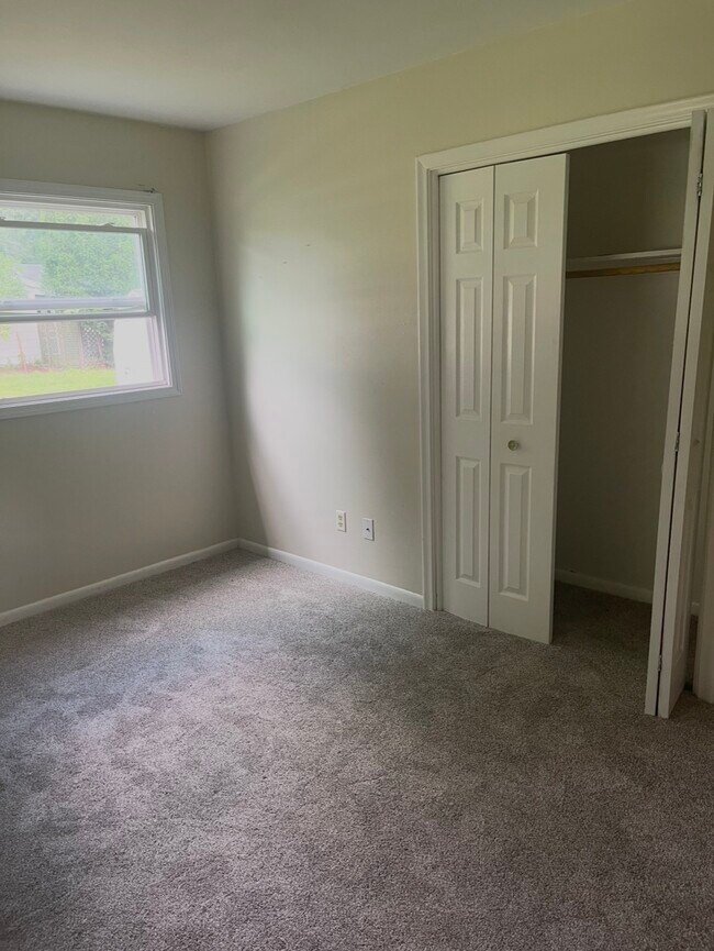 Foto del edificio - 1874 Adelpha Ave