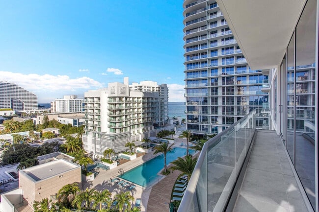 Building Photo - 153 N Seabreeze Blvd