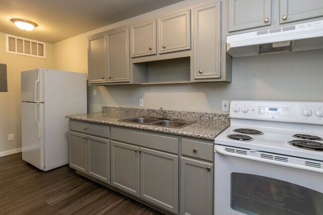 Building Photo - Casa Del Sol Apartments