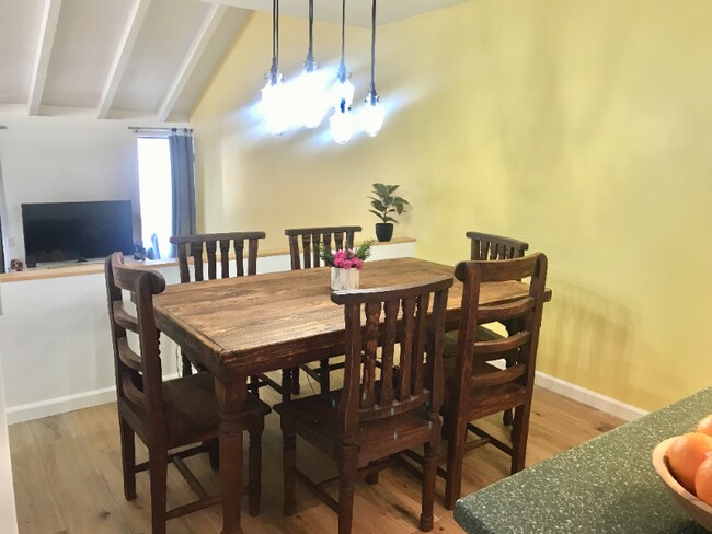 Foto del edificio - 3600 High Meadow Dr