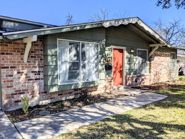 Foto del edificio - 415 Dawnridge Dr