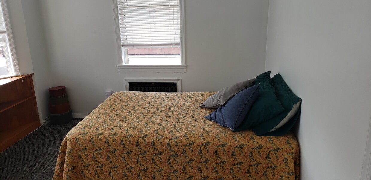 166 Beach 126th St Unit 2A, Rockaway Park, NY 11694 Apartments in