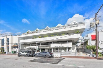 Building Photo - 2977 McFarlane Rd