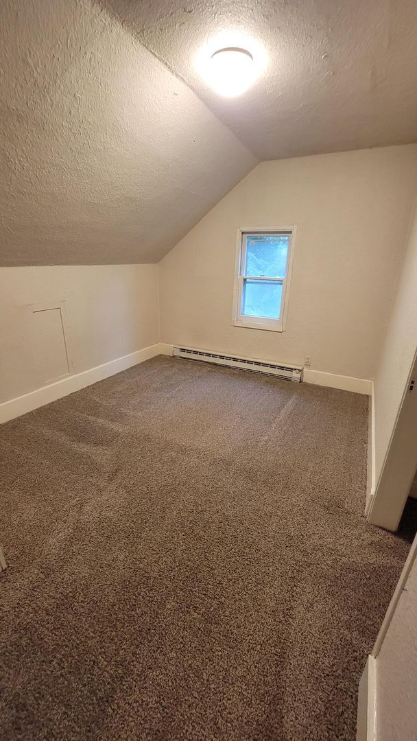 Foto del edificio - 815 E 8th Ave