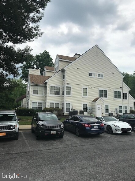 Building Photo - 10547 Beacon Ridge Dr
