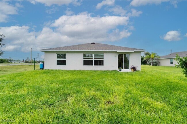 Building Photo - 4138 E Gator Cir