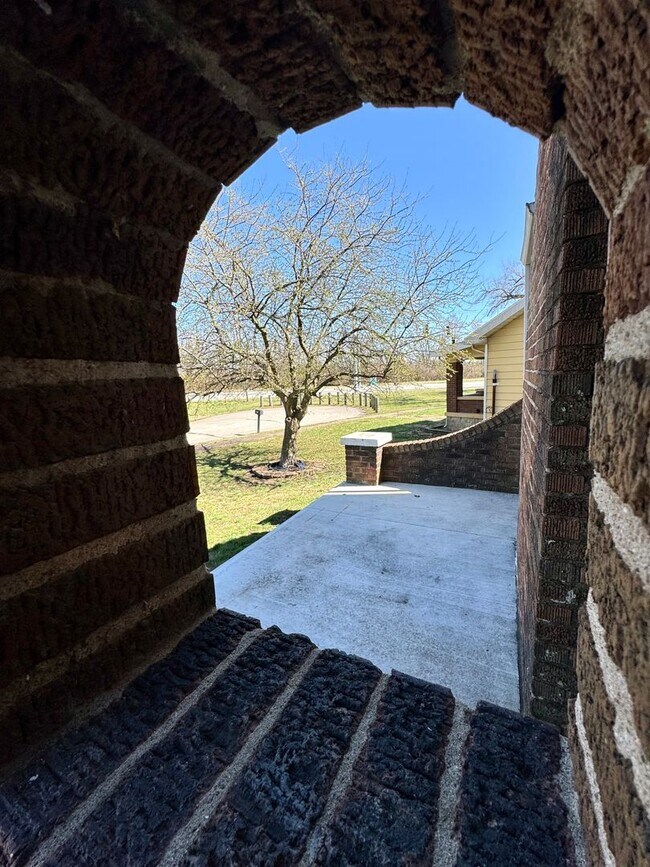 Foto del edificio - Charming  2-bedroom, 1-bathroom Storybook ...