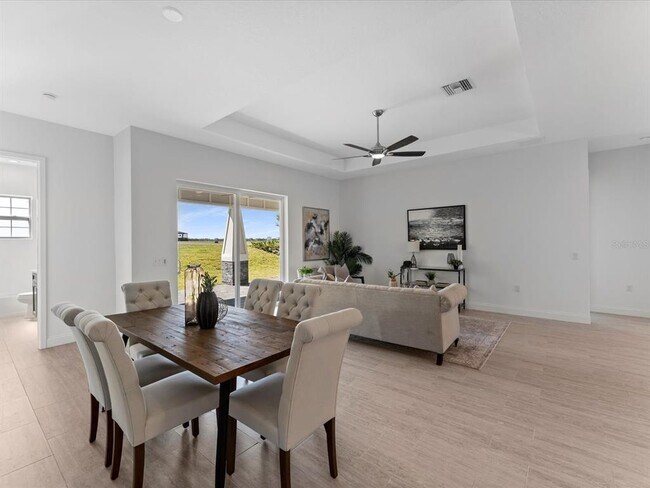 Building Photo - 528 Waterfern Trail Dr