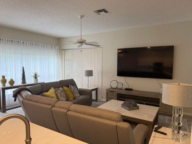 Foto del edificio - 7936 Rockford Rd