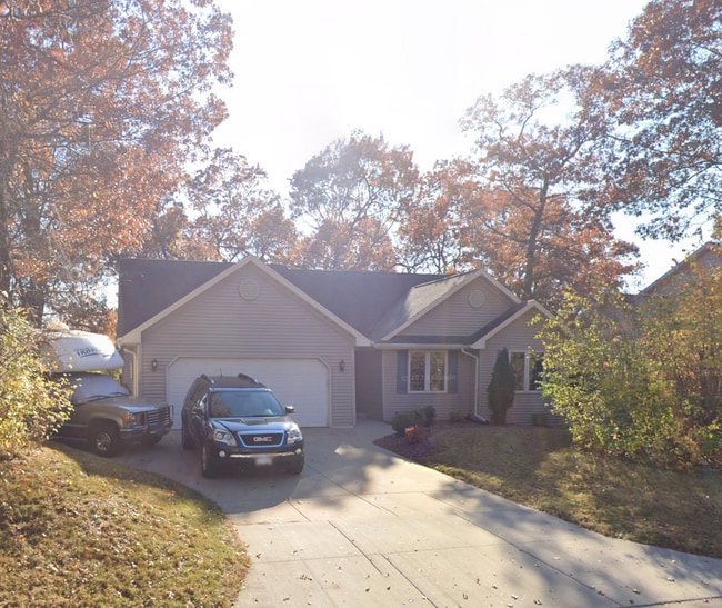 Building Photo - 2785 Hazelwood Ln