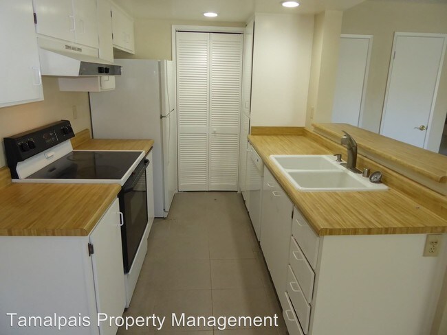 Building Photo - 2 br, 1 bath House - 22 Dockside Circle