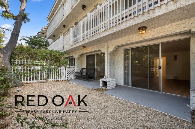 Foto del edificio - Incredibly Bright and Spacious Two Bedroom...