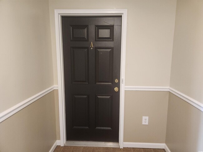 Building Photo - 17 Pistachio Loop