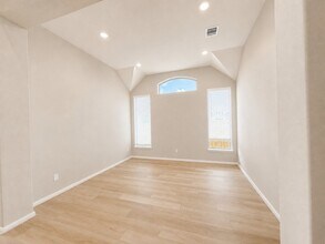 Building Photo - 10507 Bright Cloud Dr