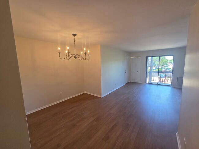 Foto del edificio - 2201 W Nichols Rd