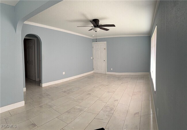 Foto del edificio - 1171 Laurel Dr