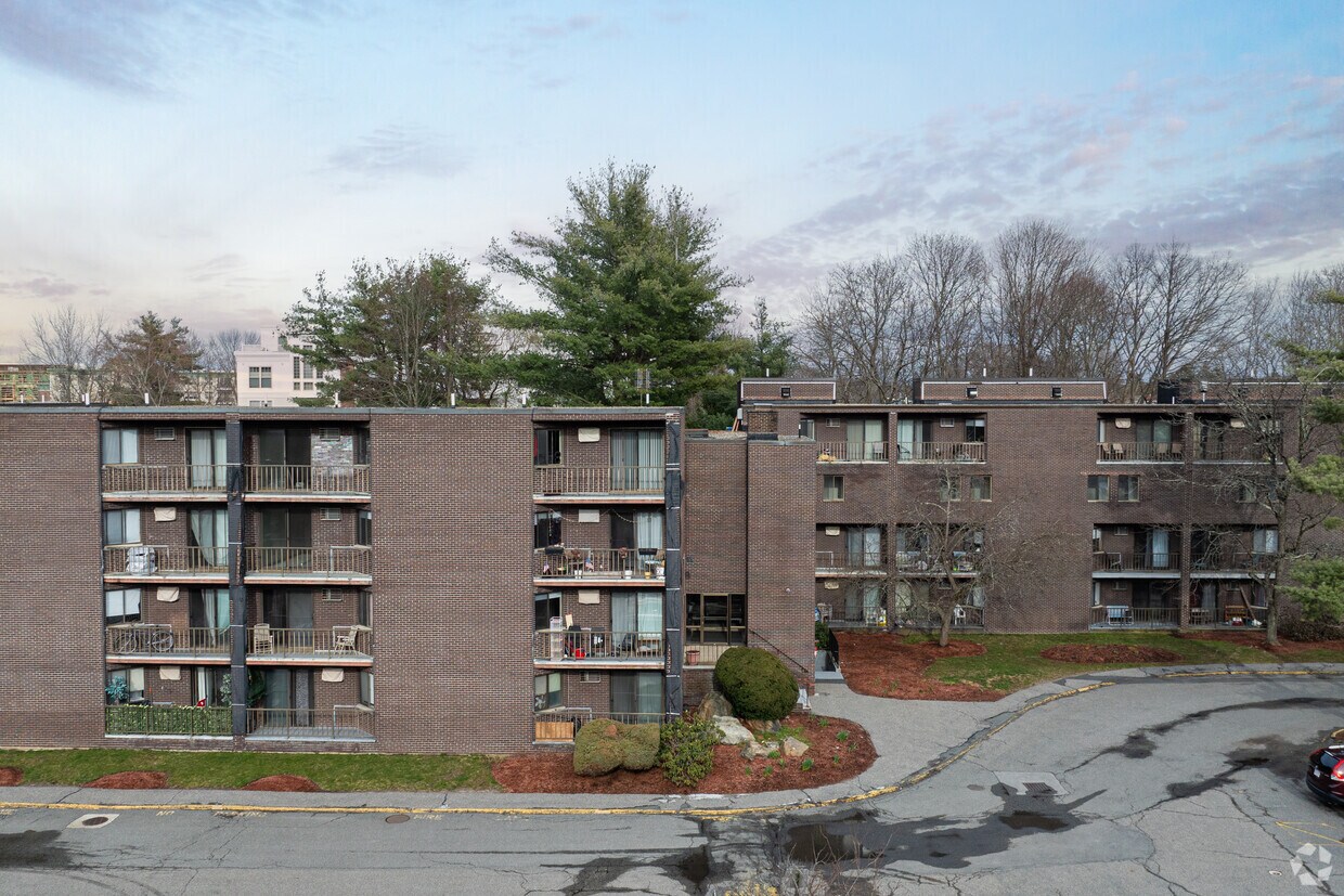 Rockledge Apartments Apartments in Wakefield, MA