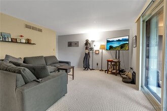 Building Photo - 130 Groton Dr