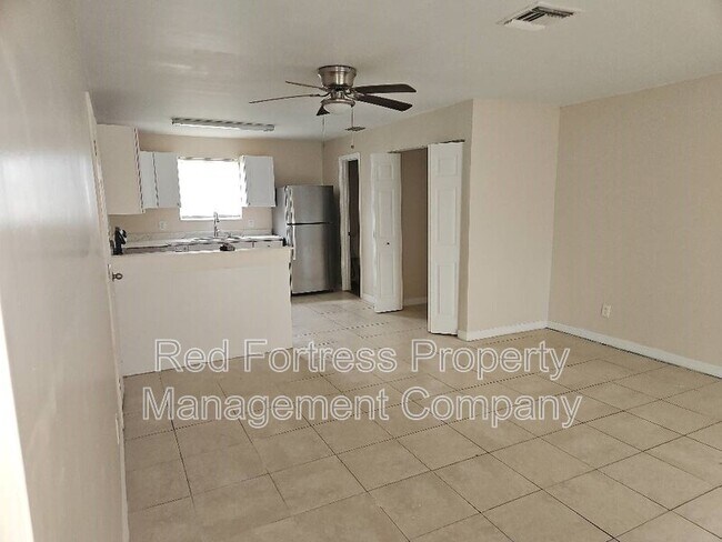 Foto del edificio - 17306 Whitewater Ct